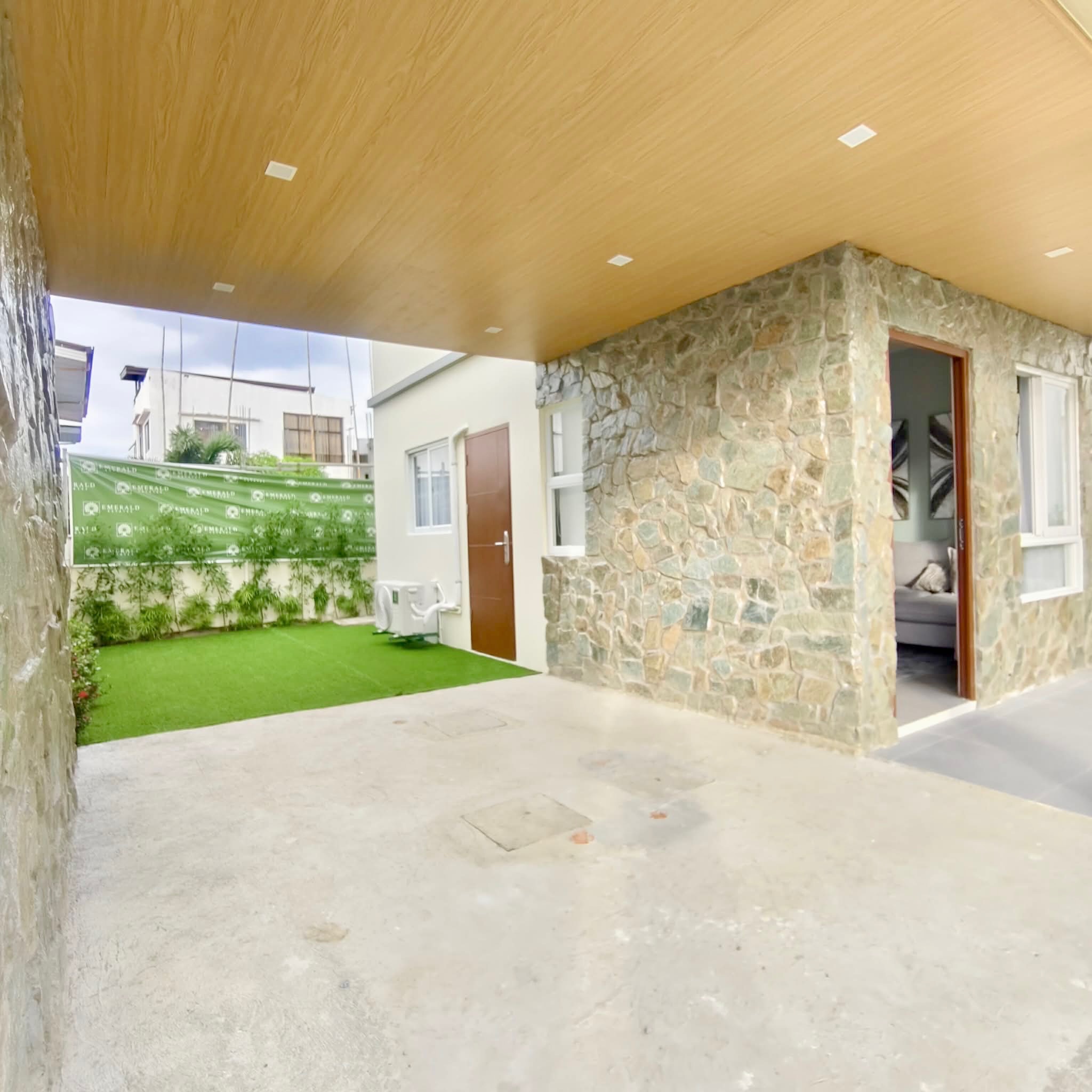 29966EB7-D783-42ED-A261-2E0D212C2F68