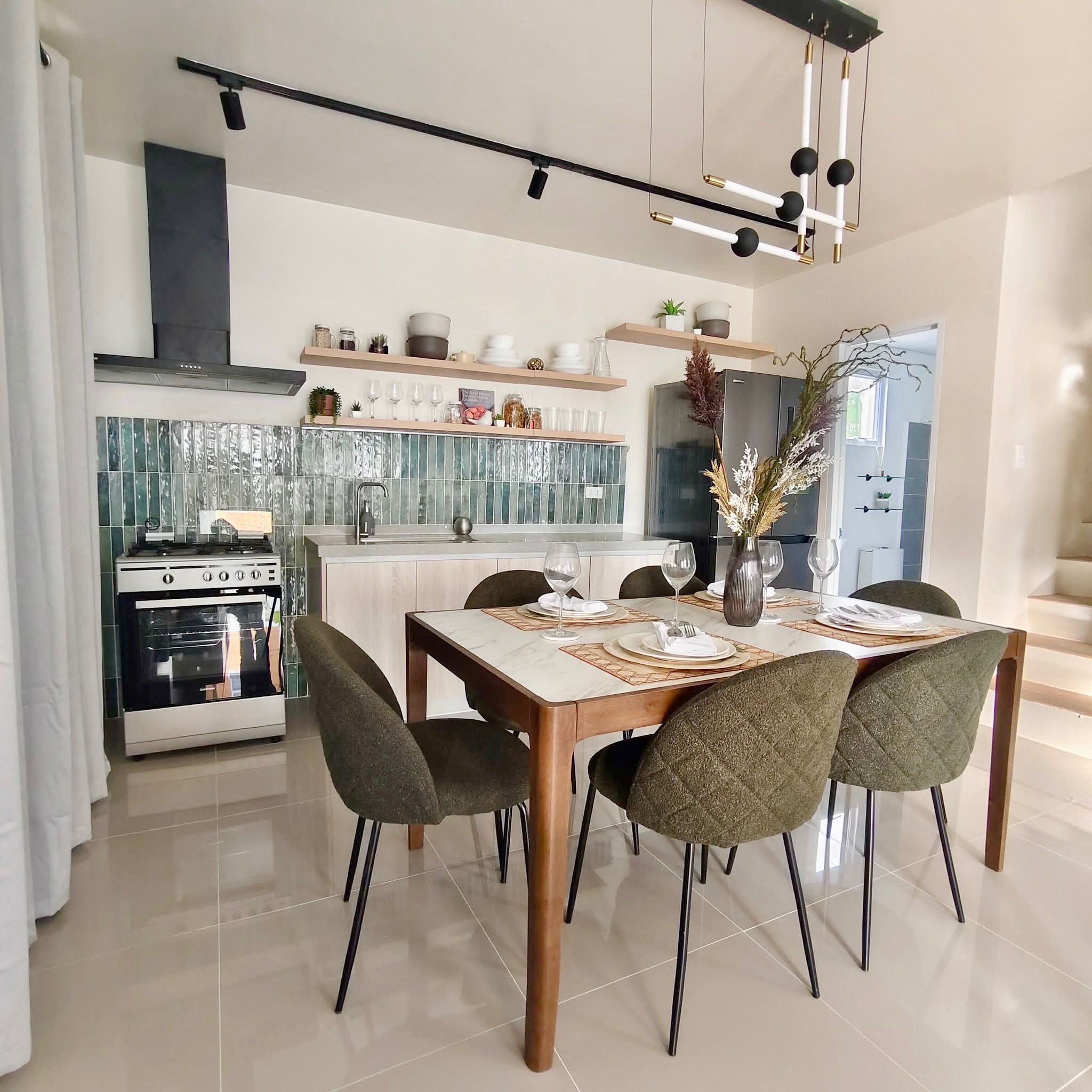 4D3E3AAD-AB8A-436A-A40B-B897FC3F5FFF