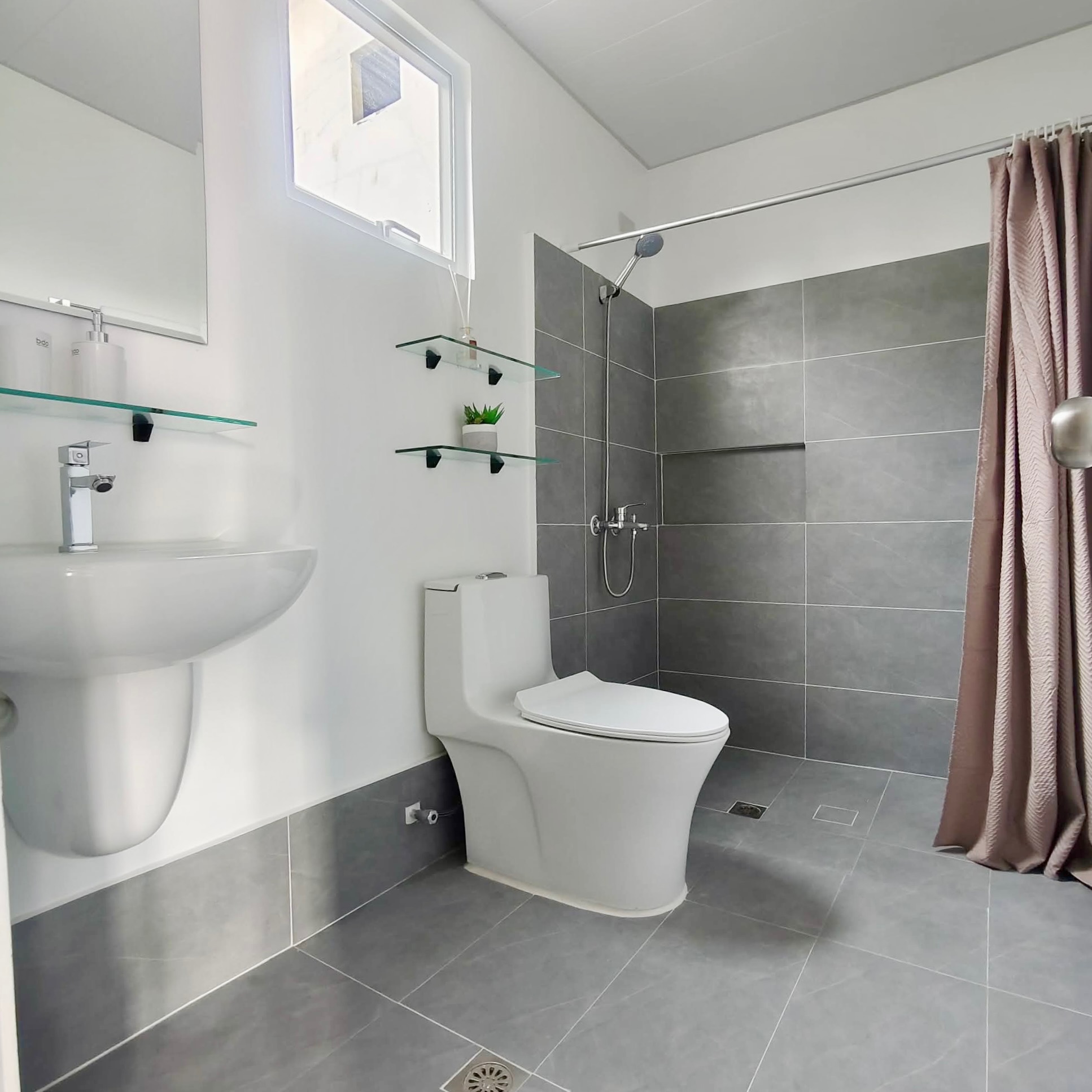 AE1D3872-79C8-40A9-9356-F1C9CB03BBE5