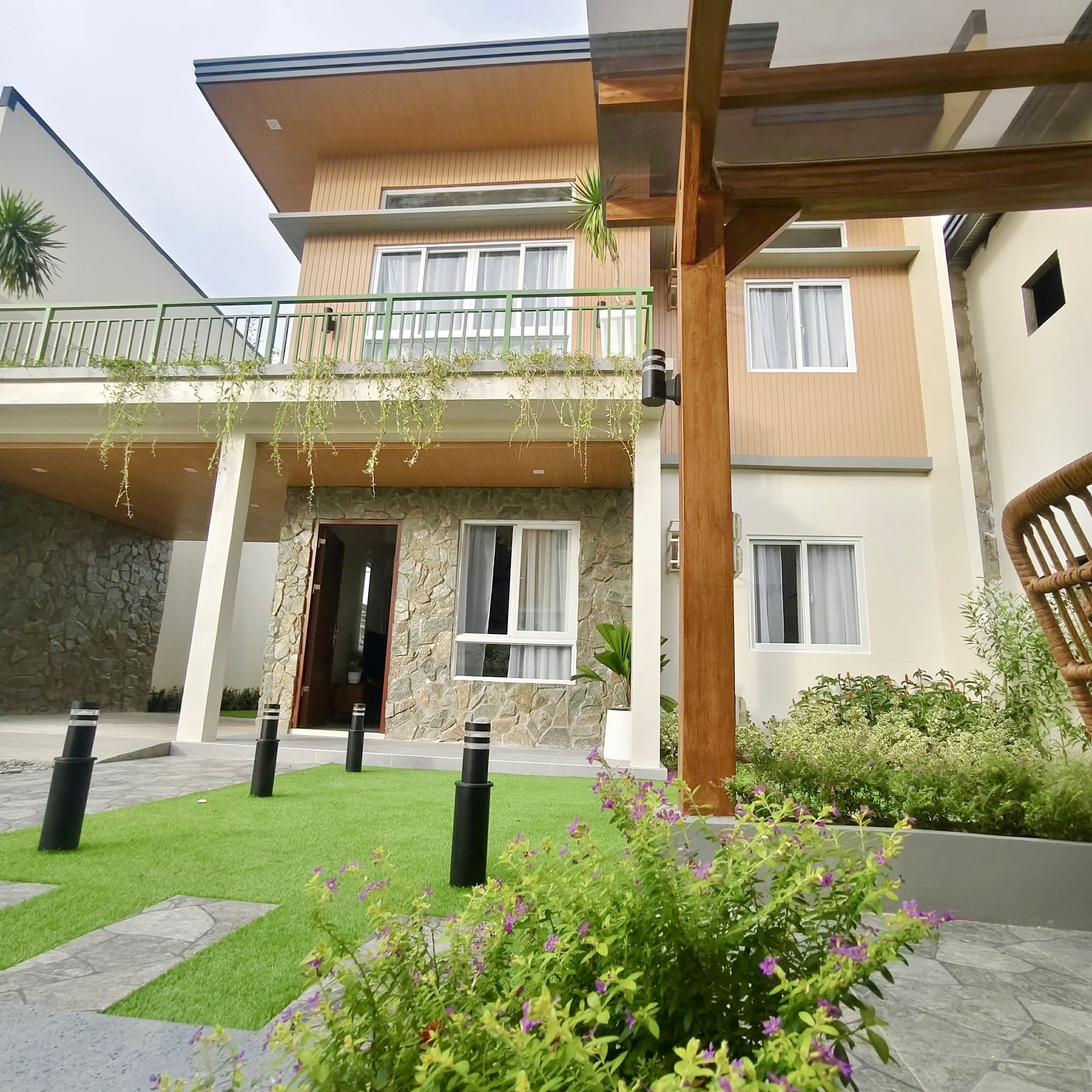 CB190BA9-E874-4E23-B1B2-3665D5948520